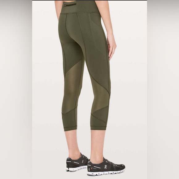 lululemon athletica Pants - Lululemon Pace Rival Crop *Full-On Luxtreme 22"